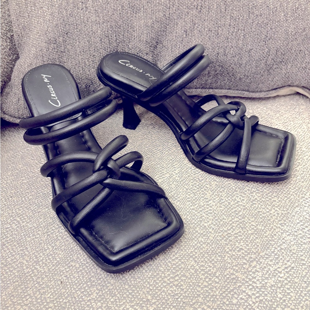 Circus by Sam Edelman Black Strappy Heels